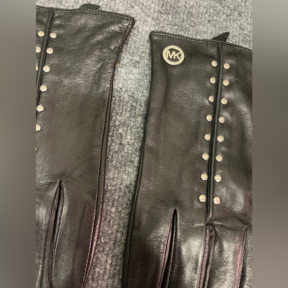 MK Michael Kors Black Leather Gloves - Picture 2 of 4